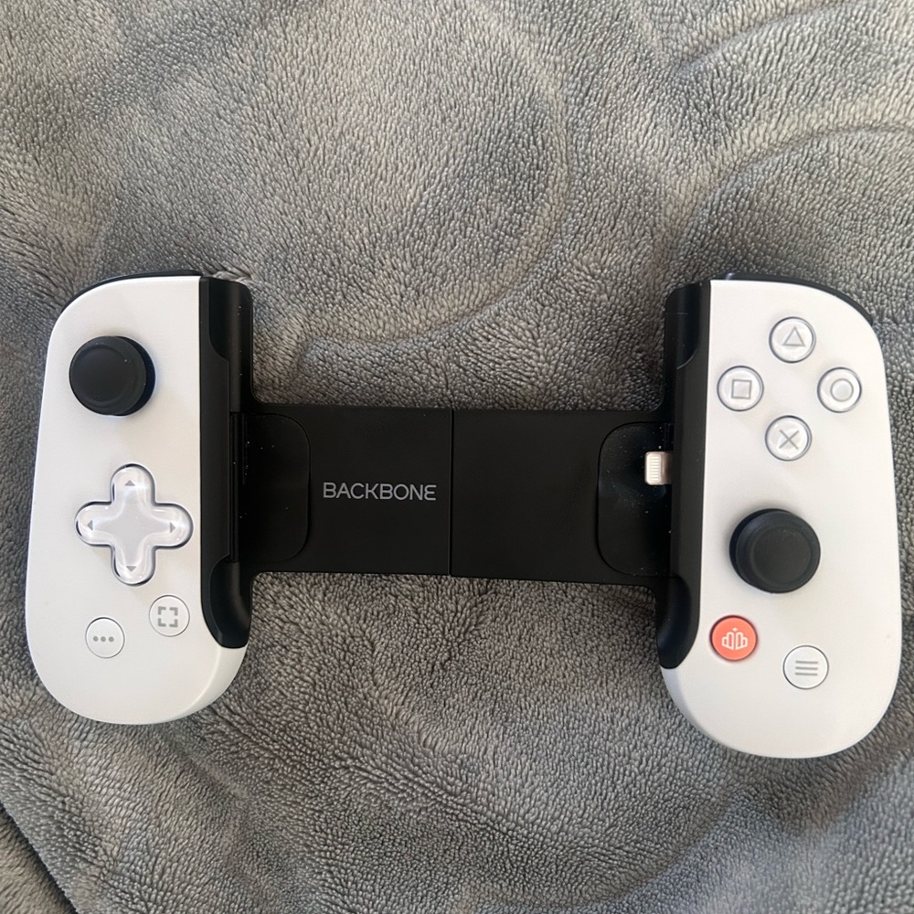 Playstion iPhone backbone